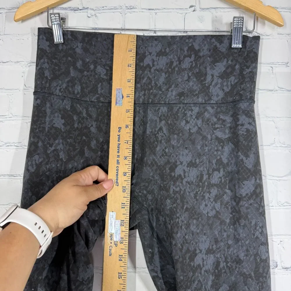 Lululemon Align High Rise Pant 25” Women Size 10 Black Camouflage Yoga Leggings